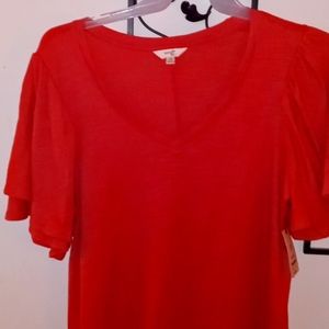 Loose fit short sleeve v-neck shirt